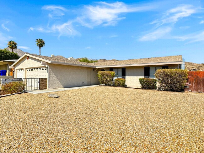 37949 Mountain Shadow Ln in Cathedral City, CA - Building Photo - Building Photo