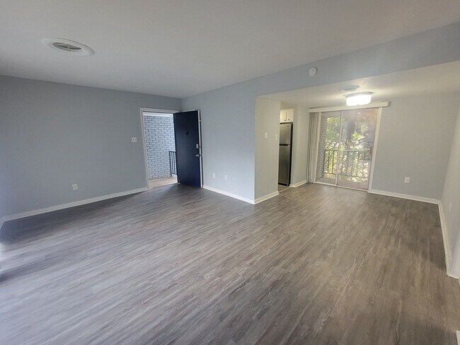 225 W McDowell Rd