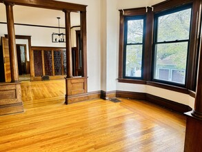 386 1st St, Unit 384.5 1st St in Manistee, MI - Building Photo - Building Photo