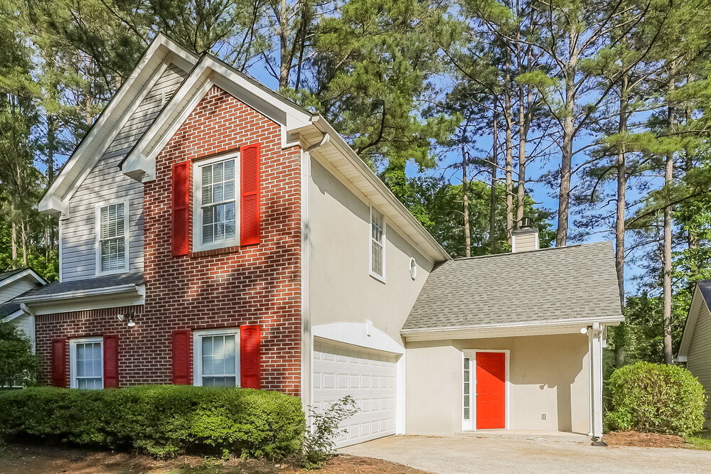 724 S Fairfield Dr in Peachtree City, GA - Building Photo