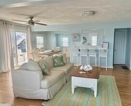 751 Ocean Blvd in Hampton, NH - Building Photo - Building Photo