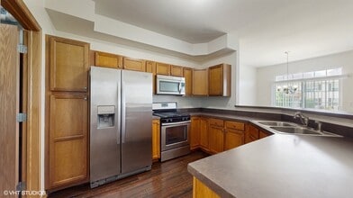 1026 Turin Dr in Hampshire, IL - Building Photo - Building Photo