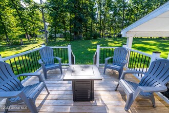 5 Sleepy Ct in Ballston Spa, NY - Building Photo - Building Photo