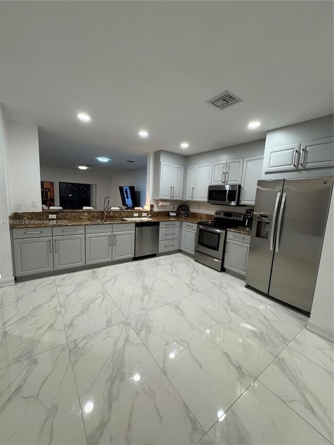 property at 2900 Hidden Harbour Ct