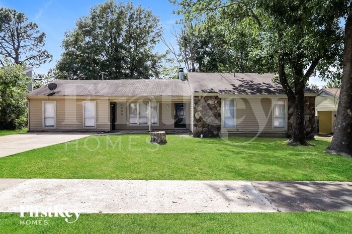 4299 Crescent Park Dr in Memphis, TN - Building Photo