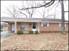 104 Santa Fe Trail in Little Rock, AR - Building Photo