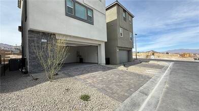 1545 Bat Hawk St in Las Vegas, NV - Building Photo - Building Photo