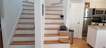 152 Tuckerman Ave in Middletown, RI - Building Photo - Building Photo