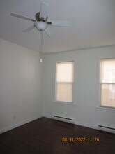 2411 W Main St, Unit Upper in Richmond, VA - Building Photo - Building Photo