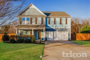 15015 Ockeechobee Ct in Mint Hill, NC - Building Photo