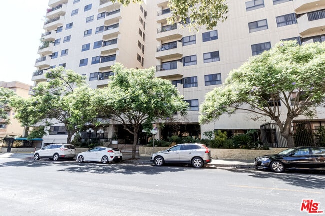property at 727 S Ardmore Ave