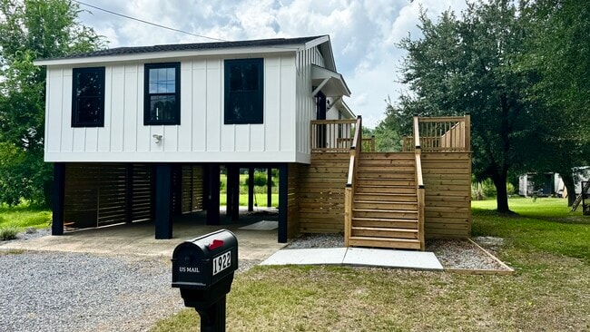 1922 Parsley Ave in Pascagoula, MS - Building Photo - Building Photo