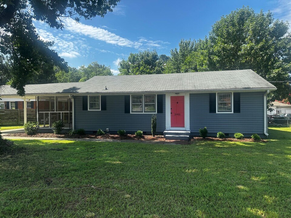 2003 Urban Dr in Greensboro, NC - Building Photo