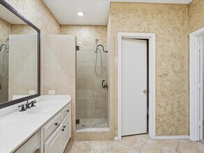 2717 Sedgeway Ln in Carrollton, TX - Building Photo - Building Photo