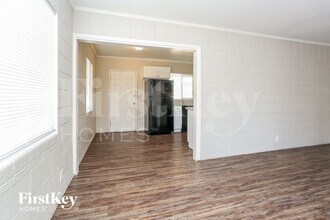 619 Essex E Dr in Las Vegas, NV - Building Photo - Building Photo