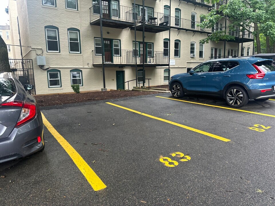 84 Gordon St, Unit 302 in Boston, MA - Building Photo