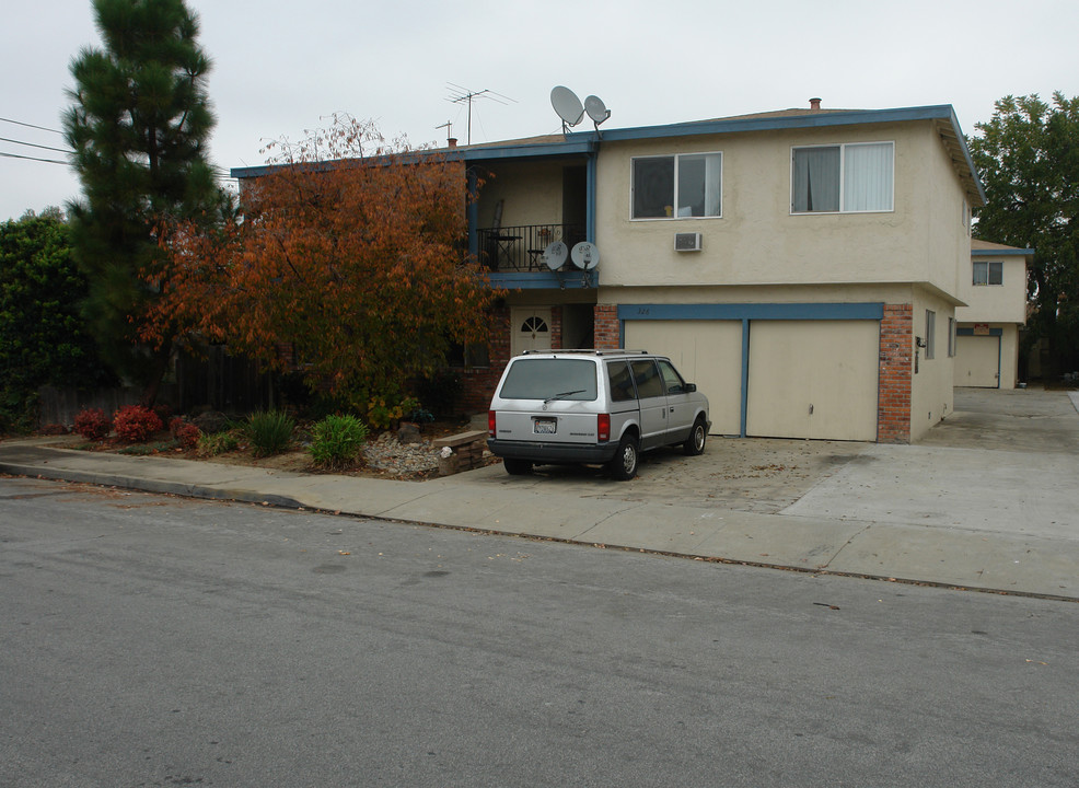 326 Camille Ln in Mountain View, CA - Building Photo