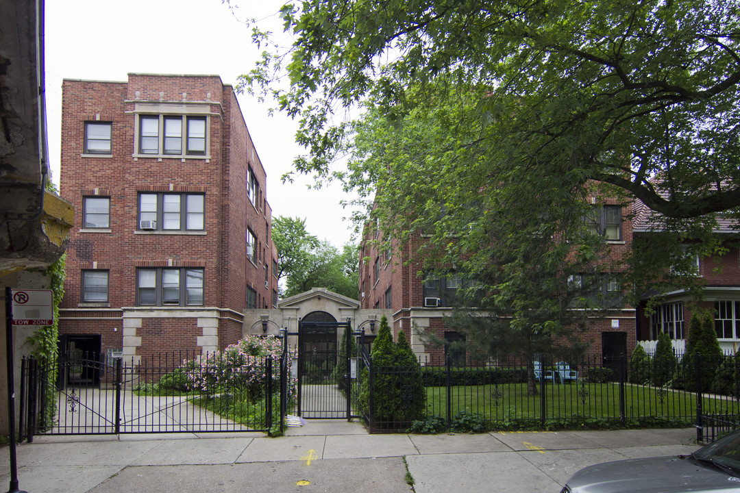 1425 W Chase in Chicago, IL - Foto de edificio