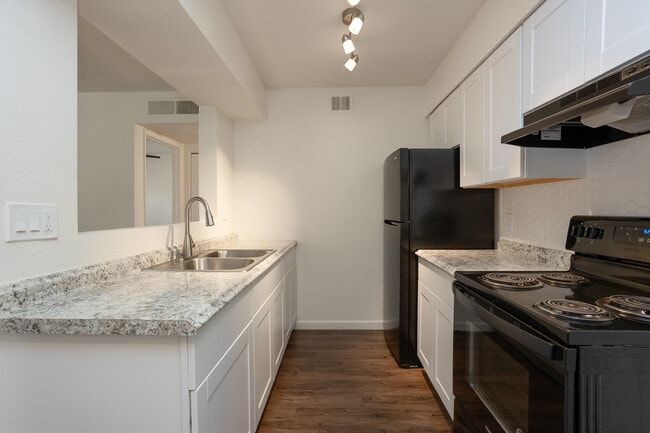 Juniper Canyon *Newly Remodeled Units*