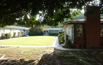 700 Ojai Rd in Santa Paula, CA - Building Photo - Building Photo