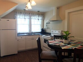 214 Windsor St in South Hill, VA - Building Photo - Building Photo