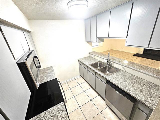 3425 Republic Dr in Forest Hill, TX - Building Photo - Building Photo