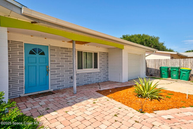 282 Fay Dr in Indialantic, FL - Building Photo - Building Photo