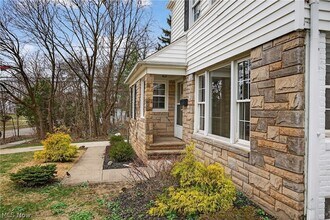 20945 Halworth Rd in Shaker Heights, OH - Building Photo - Building Photo