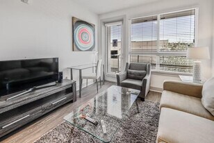 4040 Twain Ave in San Diego, CA - Building Photo