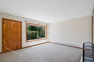 4311 SE Ellis St in Portland, OR - Building Photo - Building Photo