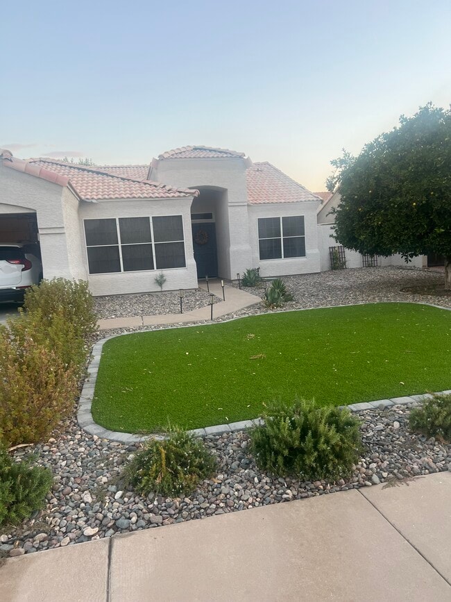 5028 E Diamond Ave in Mesa, AZ - Building Photo - Building Photo