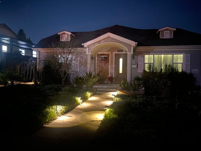 2323 Las Colinas Ave, Unit 2323 Las Colinas Ave. in Los Angeles, CA - Building Photo - Building Photo