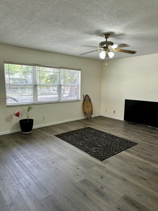 1958 Monroe St in Hollywood, FL - Building Photo