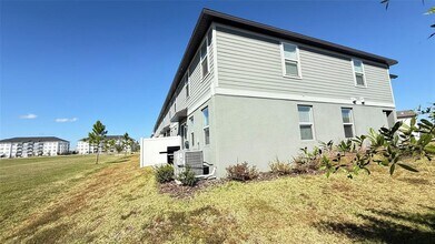 7583 Momentum Pkwy in Wesley Chapel, FL - Building Photo - Building Photo