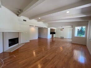 3368 Vista Haven Rd in Los Angeles, CA - Building Photo - Building Photo
