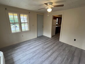 302 S Elizabeth St in Dover, AR - Building Photo - Building Photo