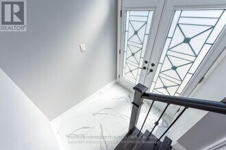 76 Flowertown Ave in Brampton, ON - Building Photo - Building Photo