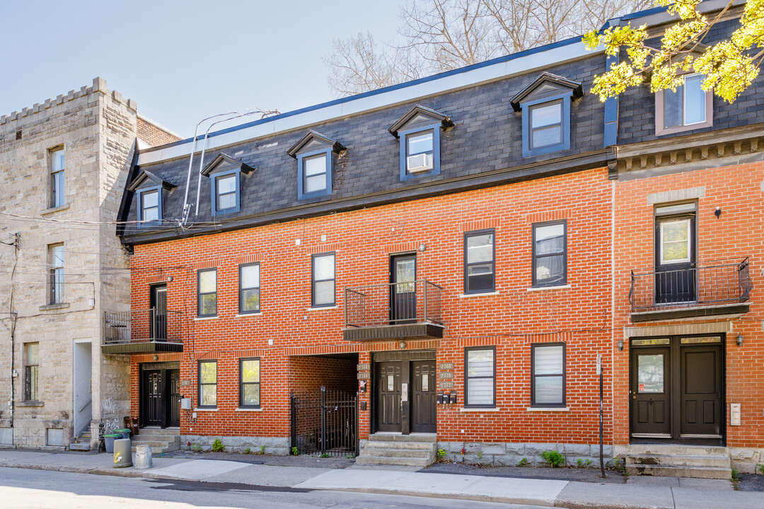 2372 Knox St in Montréal, QC - Building Photo