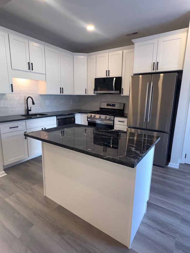 7 Chapel Hill Rd in Mount Laurel, NJ - Building Photo - Building Photo