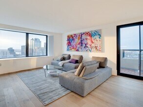 40 Rowes Wharf, Unit Penthouse B in Boston, MA - Building Photo - Building Photo