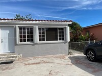 135 NW 34th Ave in Miami, FL - Building Photo - Building Photo