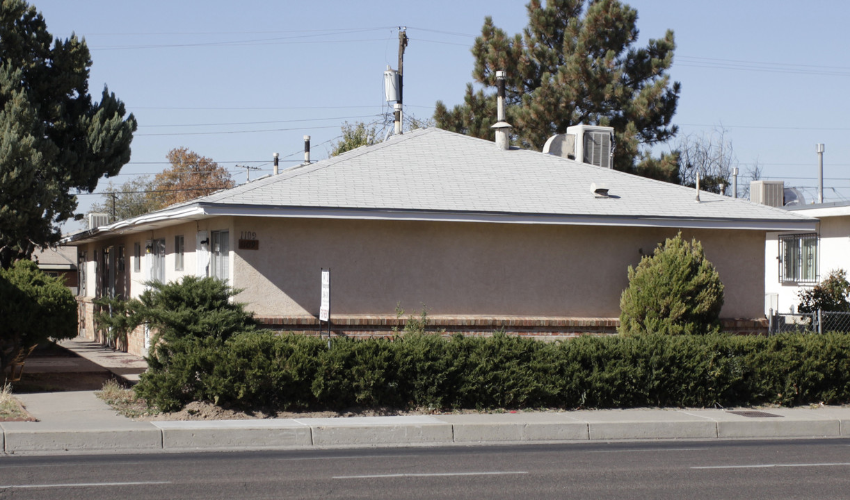 1109 Louisiana SE in Albuquerque, NM - Foto de edificio