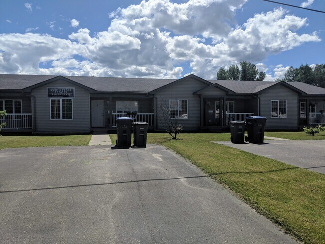 1717-1102 102 Ave in Dawson Creek, BC - Building Photo - Building Photo