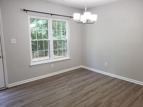 245 Hallwood Ct in Holly Springs, NC - Building Photo - Building Photo