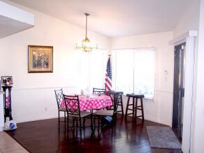 40510 Vía Verdad in Palmdale, CA - Building Photo - Building Photo