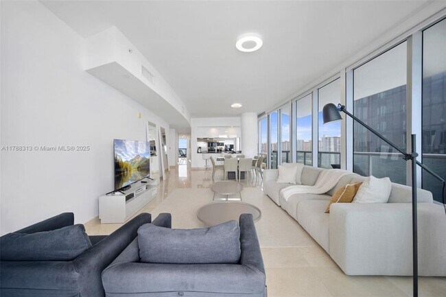 17121 Collins Ave, Unit 1508 in Sunny Isles Beach, FL - Building Photo - Building Photo