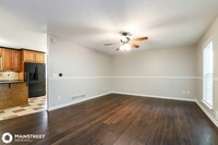 6346 Iris Dr in Flowery Branch, GA - Building Photo - Building Photo