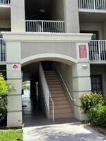 5001 Wiles Rd in Coconut Creek, FL - Building Photo
