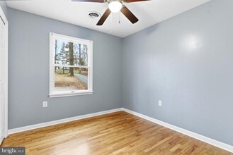 122 Stuart Dr in Winchester, VA - Building Photo - Building Photo