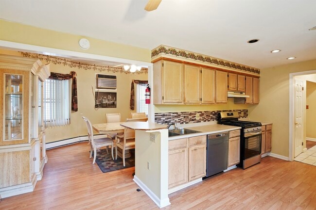 22 Wegman Ct in Jersey City, NJ - Building Photo - Building Photo
